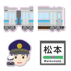 長野 水色ラインの電車と駅名標